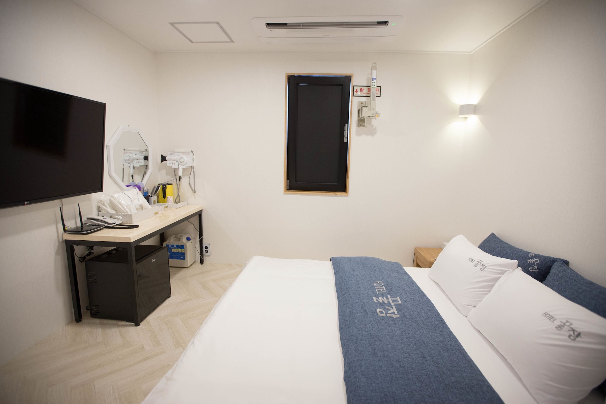 Business, Double Bed