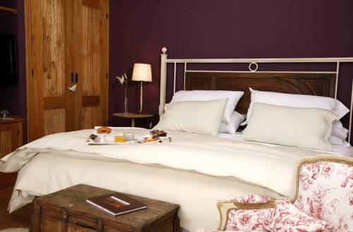 Superior, Double Bed, Hill View