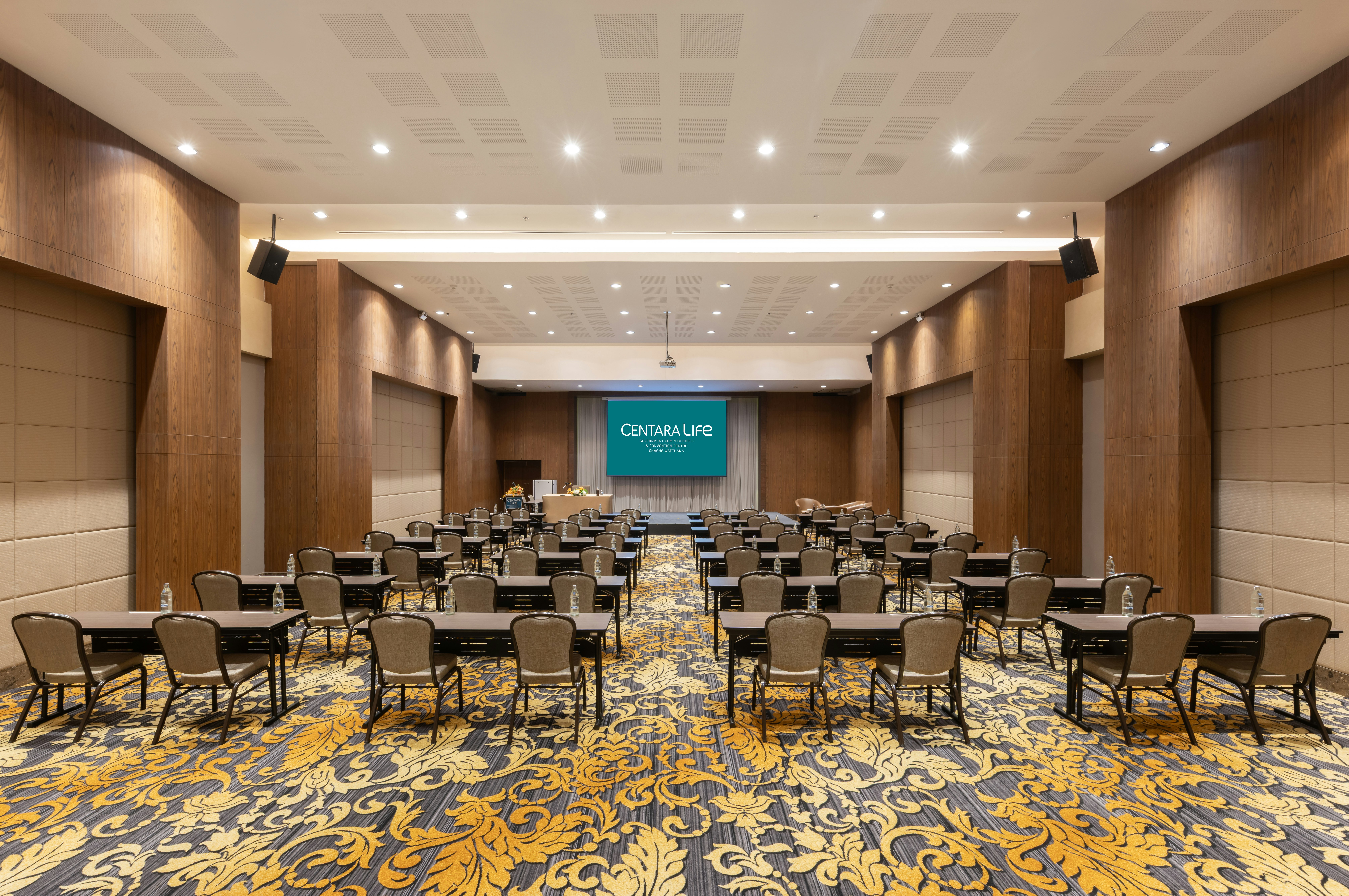Centara Life Government Complex Hotel and Convention Centre Chaeng Watthana 64/77