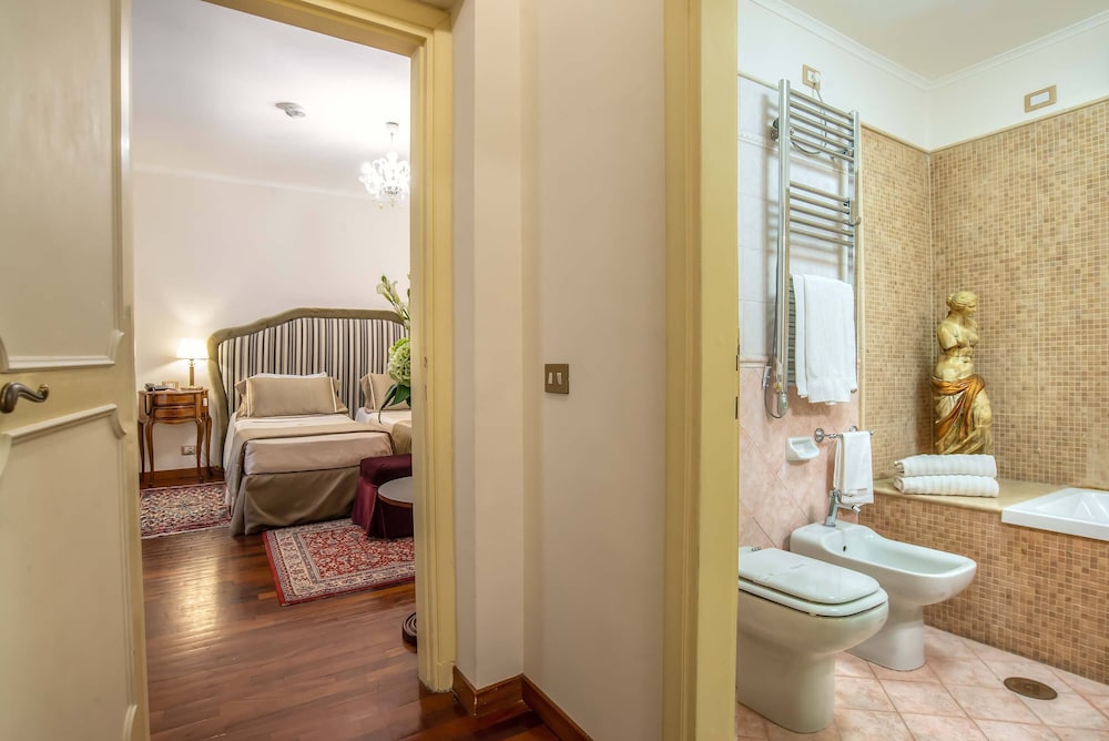 Forum Hotel Rome 23/55