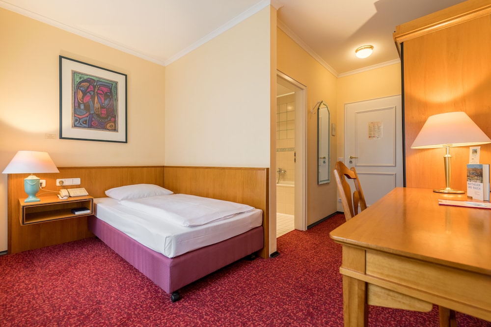 GALERIE HOTEL LEIPZIGER HOF 4/31