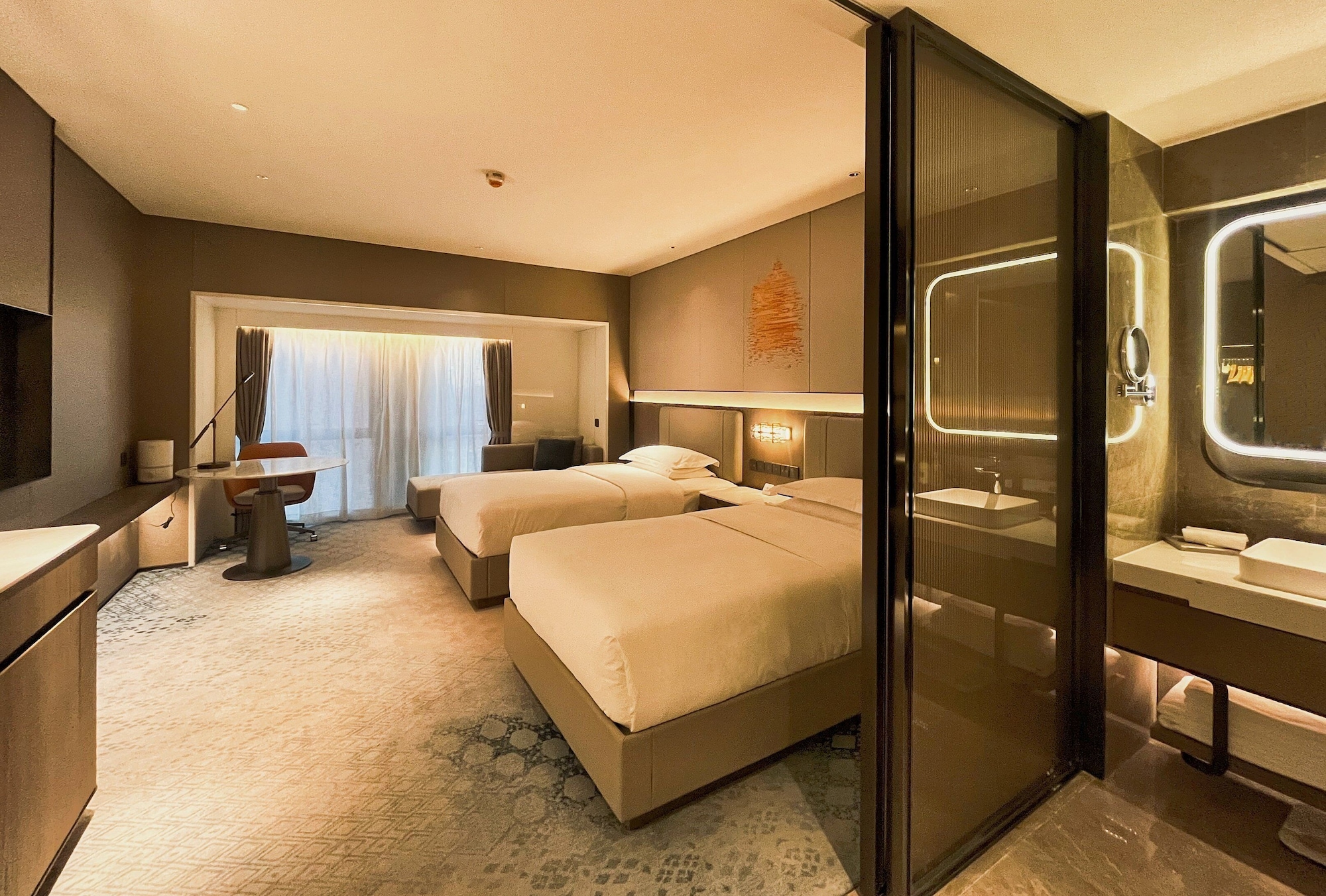 غرفة قياسية بسريرين منفصلين مع دخول صالة النادي لذوي الإعاقة، Crowne Plaza Hohhot City Center 4/5