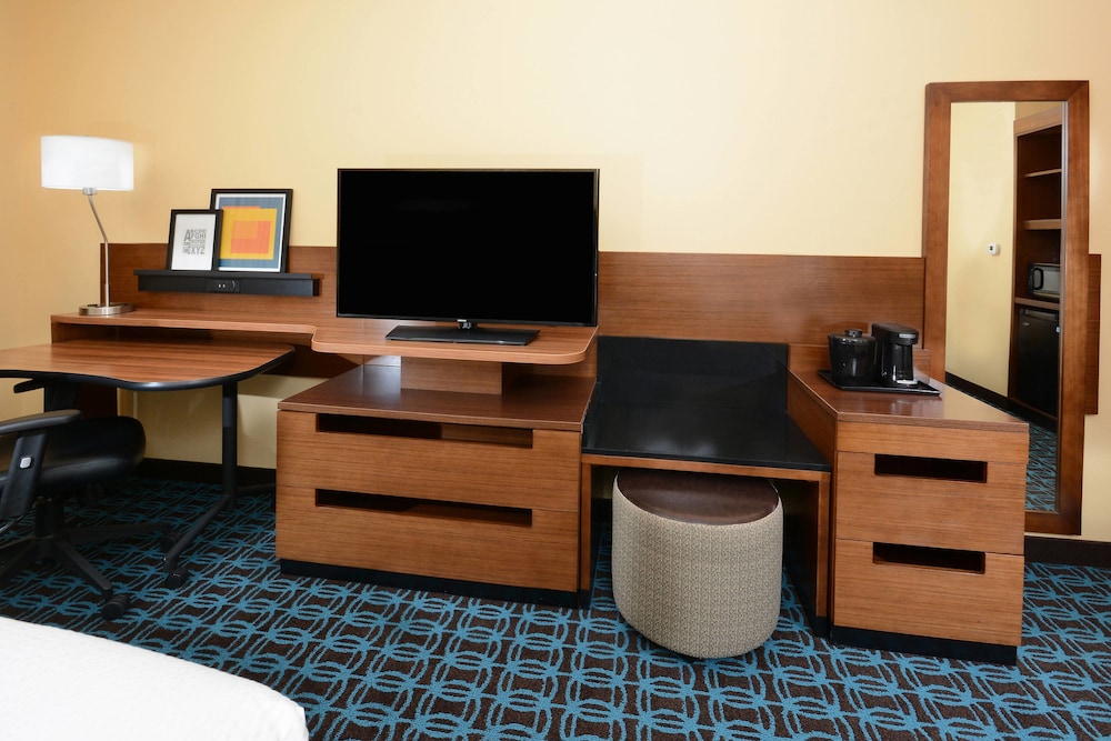 Fairfield Inn & Suites By Marriott Raleigh Capital Blvd./I-540 34/49