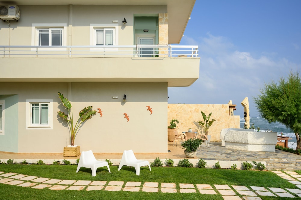Hermes Beach Studios photo1