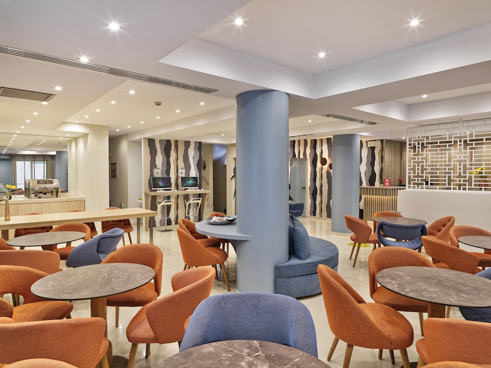 Phidias Piraeus Hotel 48/64