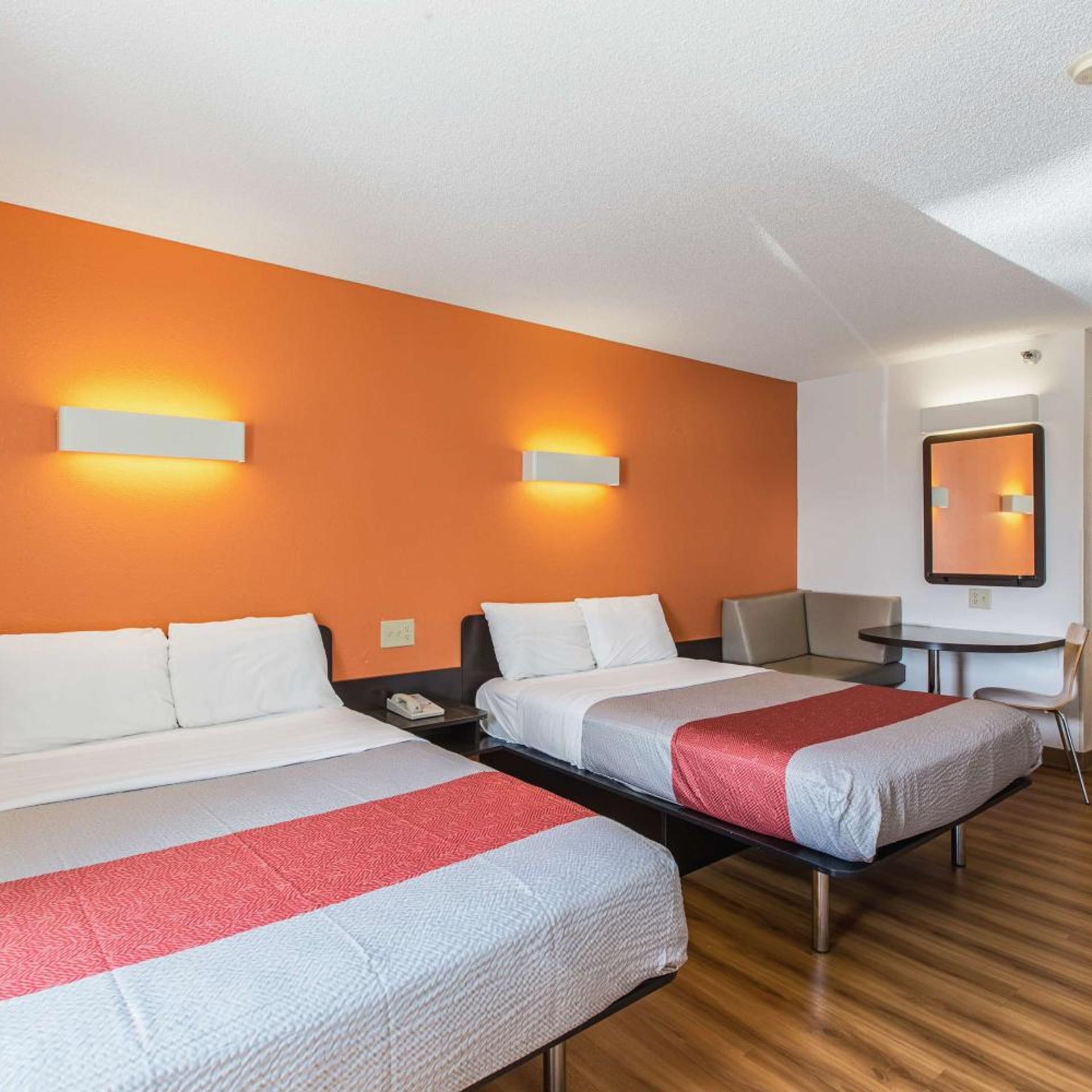 Motel6 Omaha, NE - Central 18/36