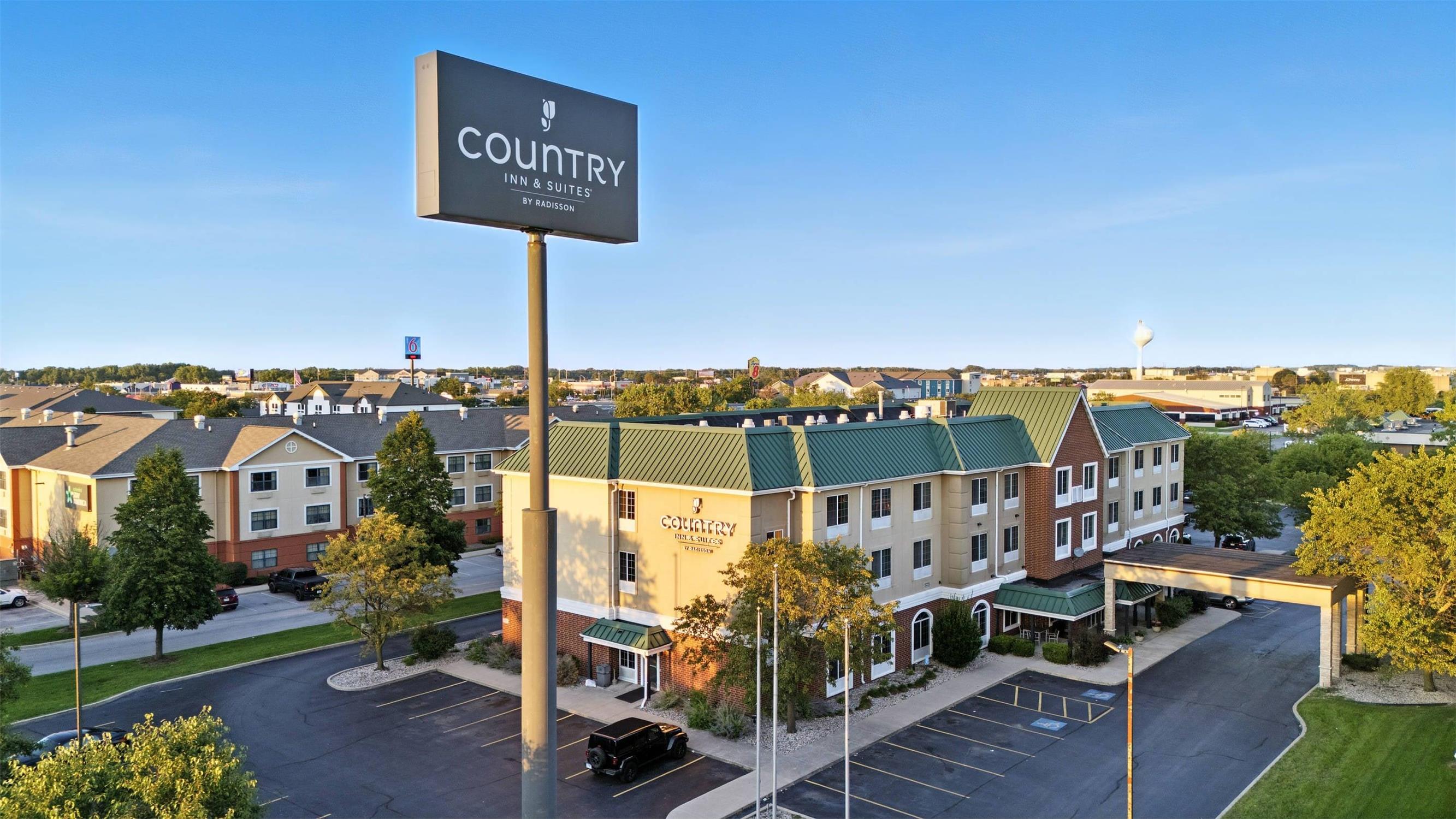Country Inn & Suites by Radisson, Merrillville IN 4/35