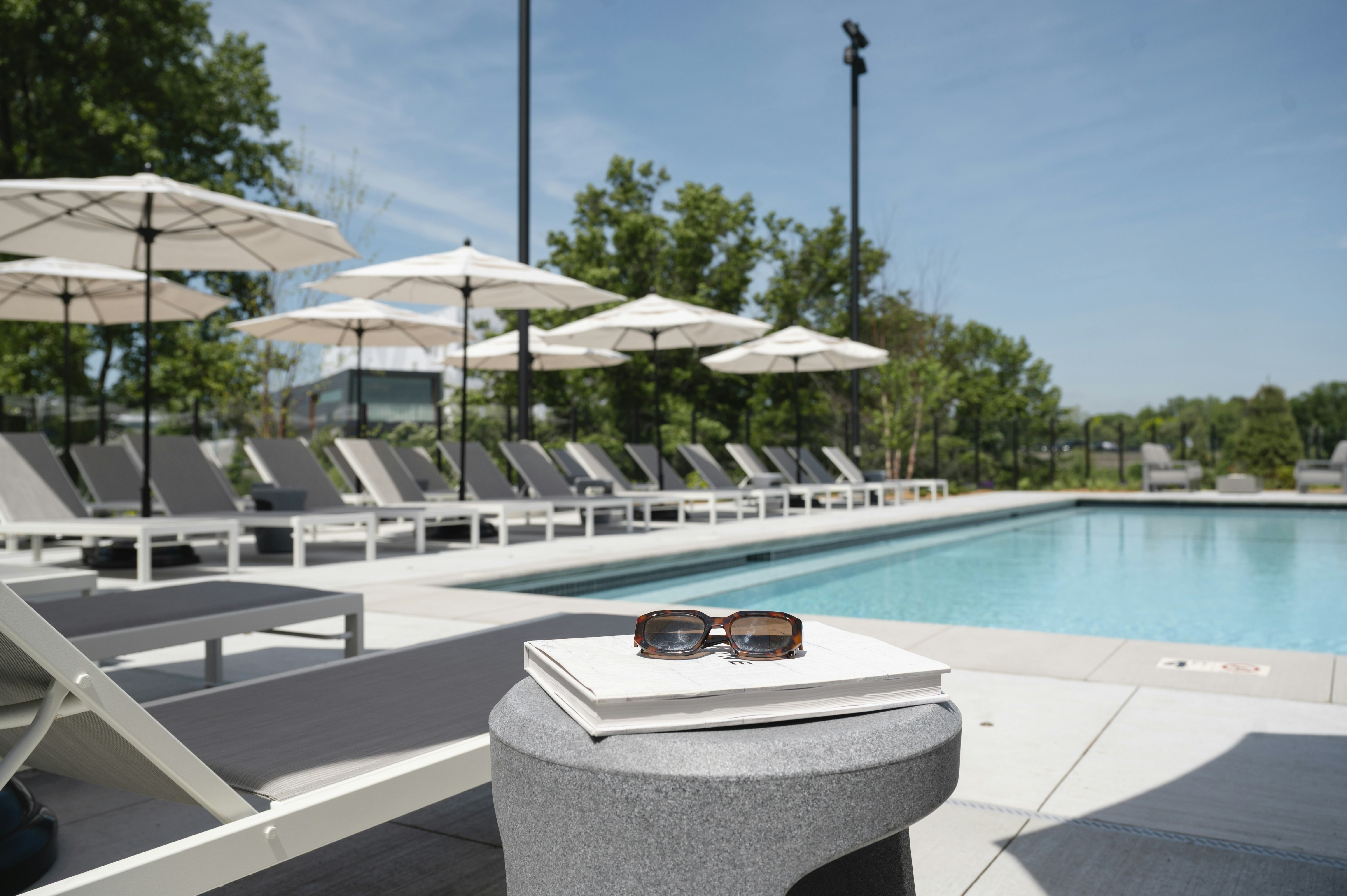Omni Viking Lakes Hotel 38/39