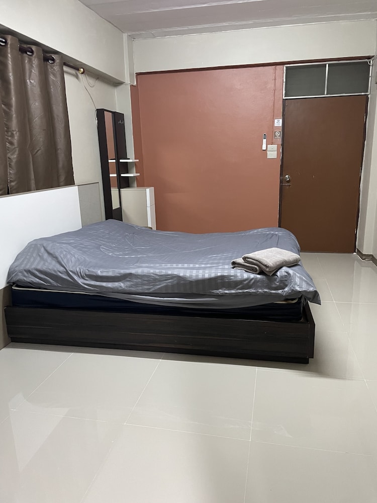 Gedkanok Apartment 32/64