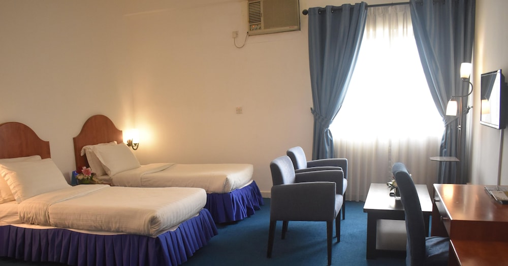 Manhattan Avenue Hotel 26/68