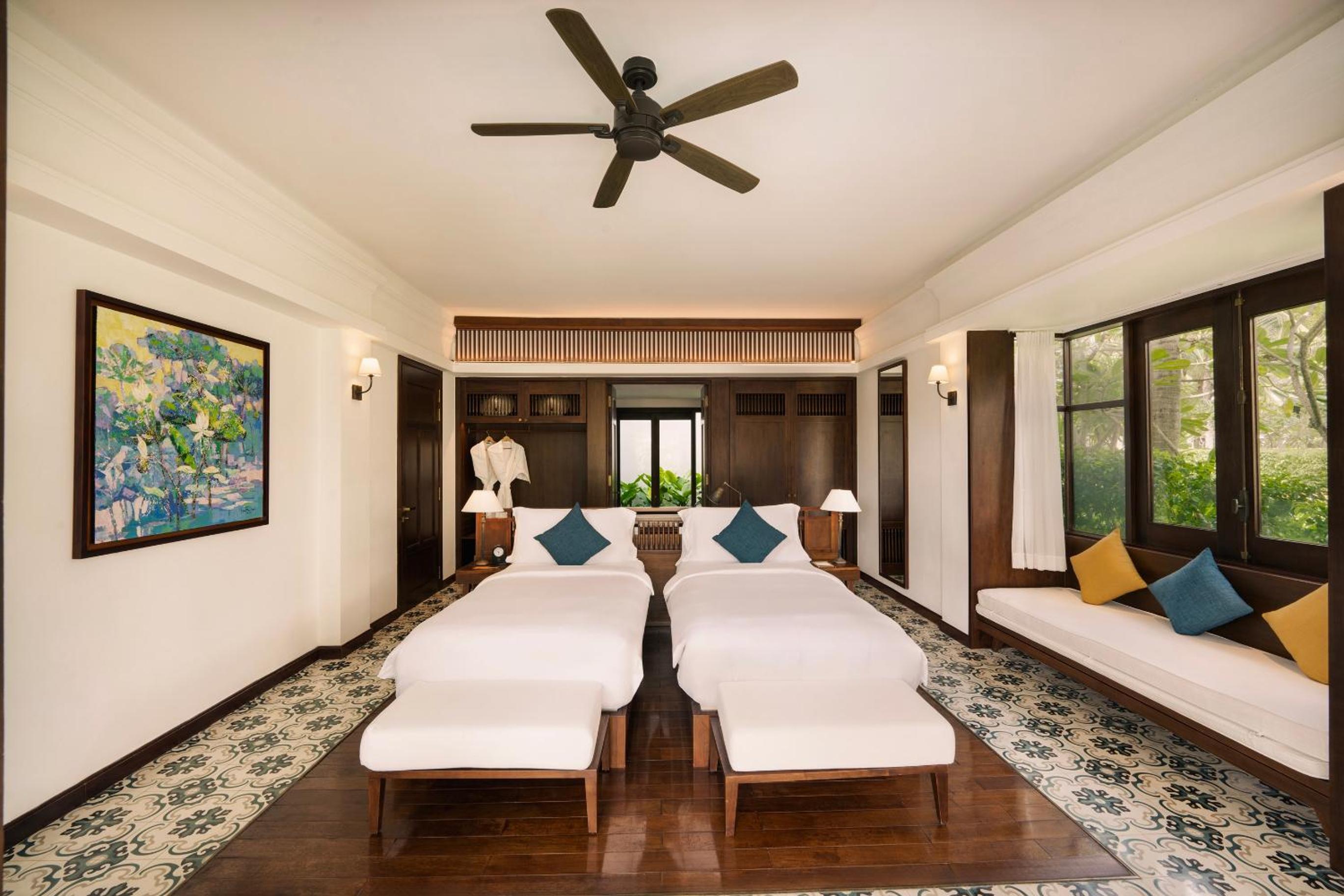 2 Bedrooms, Hilltop, Pool, Villa