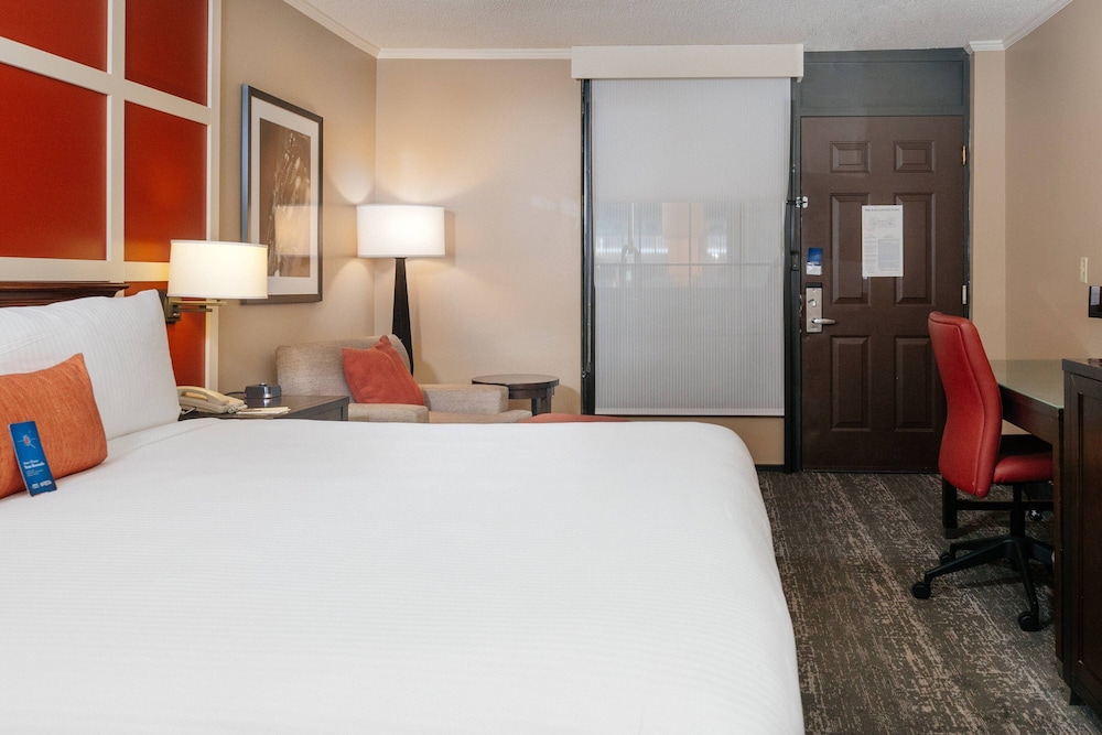 The Inn at Opryland, A Gaylord Hotel 7/24