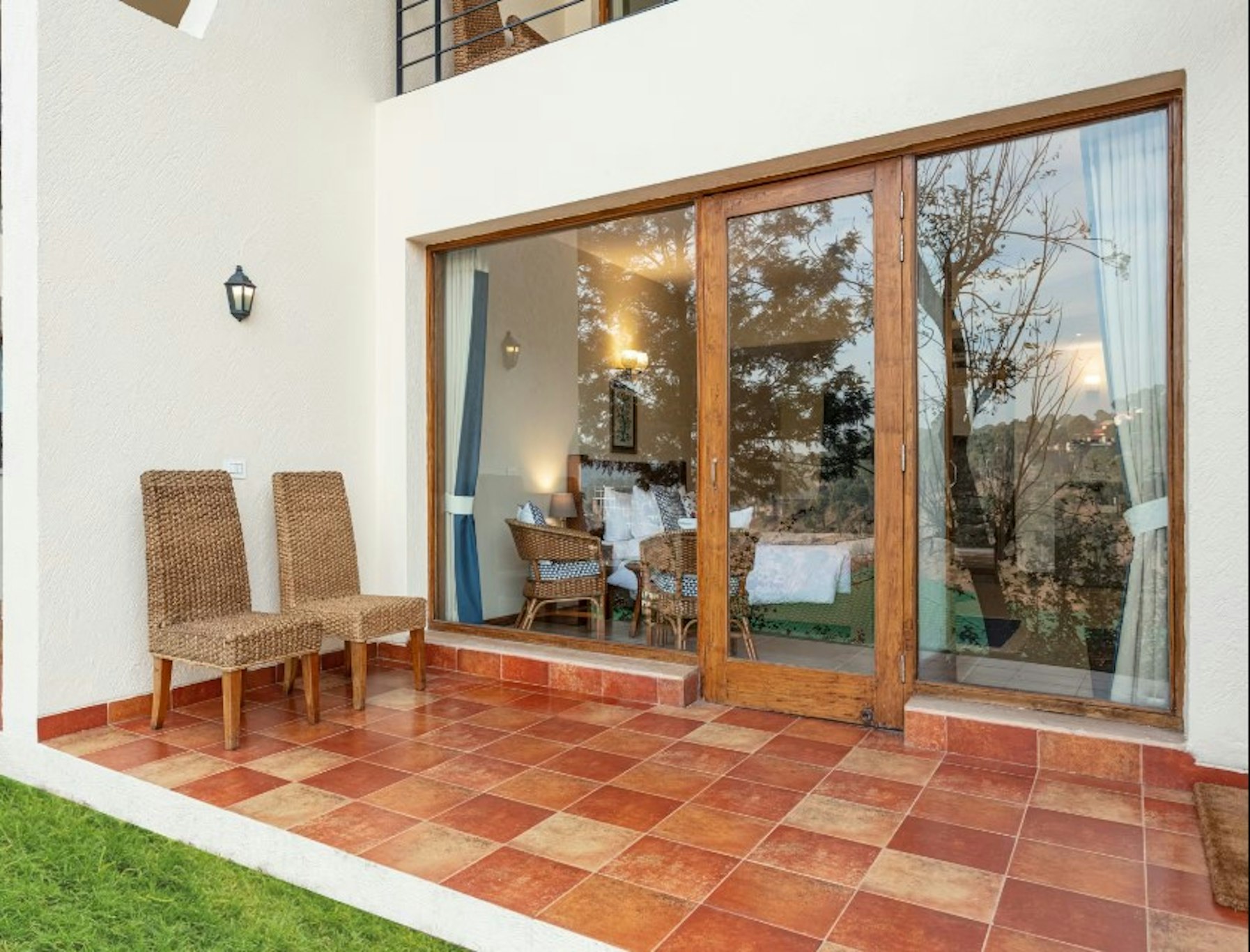 SURYA VILAS LUXURY SPA & RESORT 2/25