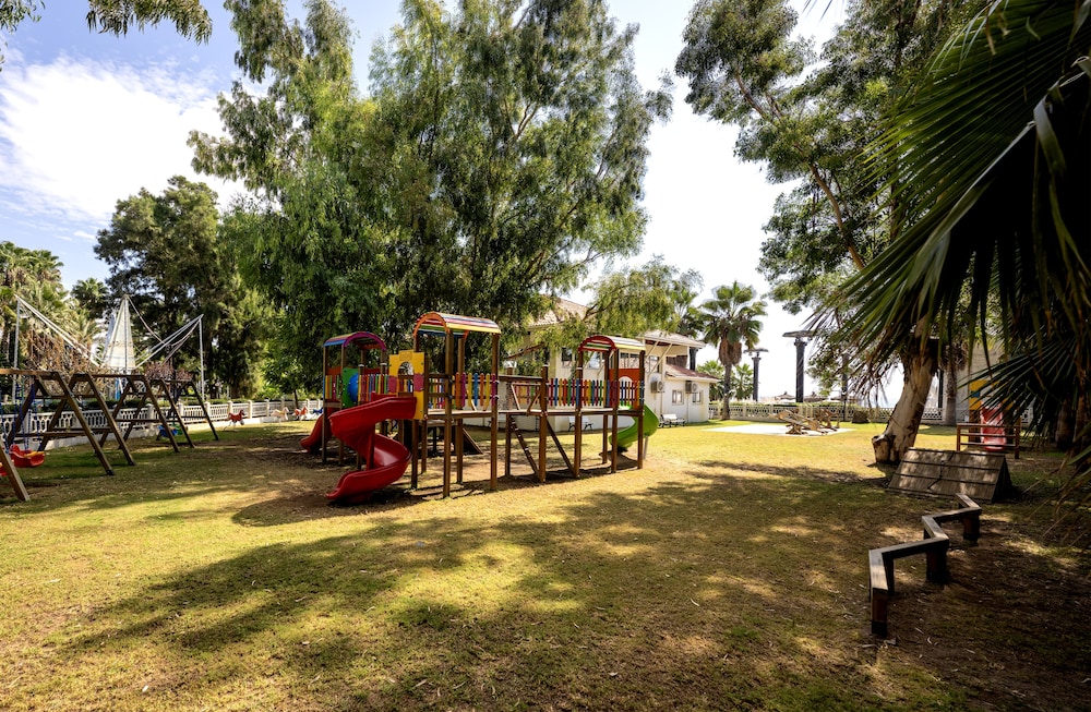 Adora Golf Resort Hotel 52/62