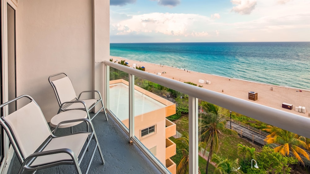 Best Western Plus Atlantic Beach Resort 3/44