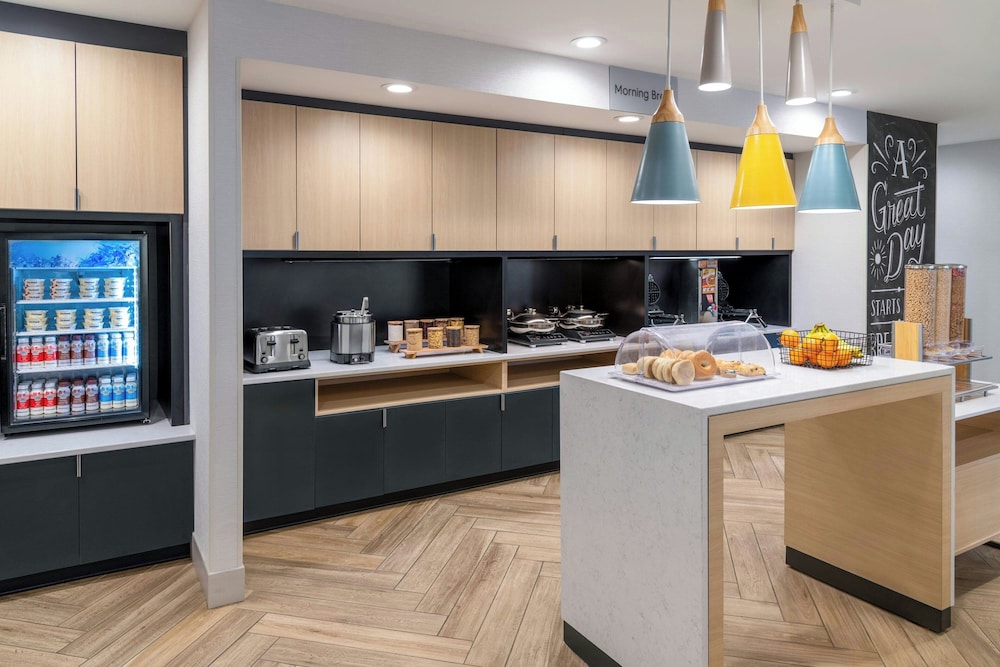 Towneplace Suites By Marriott Detroit Taylor 5/30