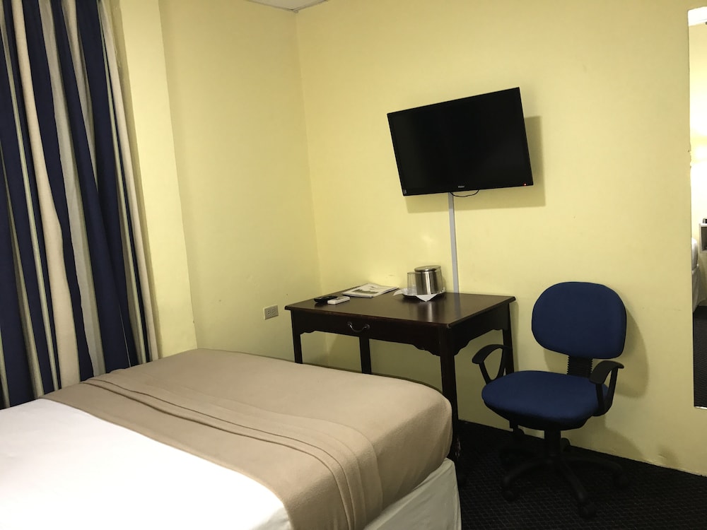 Airport Suites Hotel 29/61