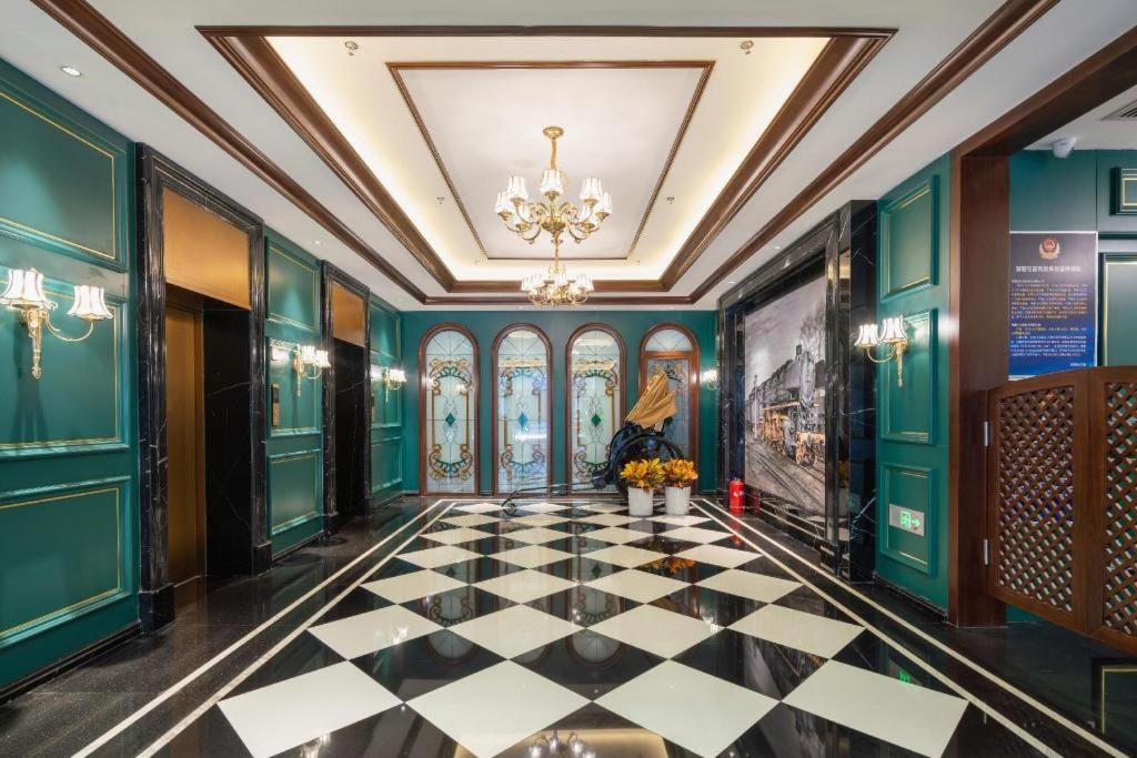 Yiting Zhenshe Hotel (Beijing Qianmen Pedestrian Street) 19/50