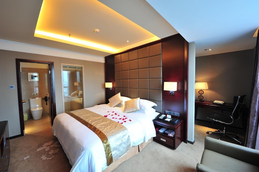 Ramada by Wyndham Pingtan Hotel 9/22