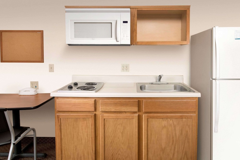 WoodSpring Suites Savannah Garden City 27/29