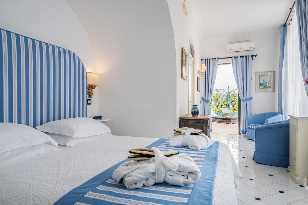 2 BEDROOMS, APARTMENT, SEA VIEW, BALCONY