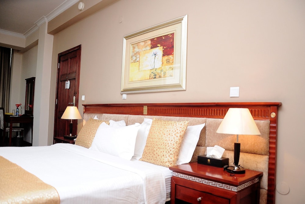 Zola International Hotel 11/50