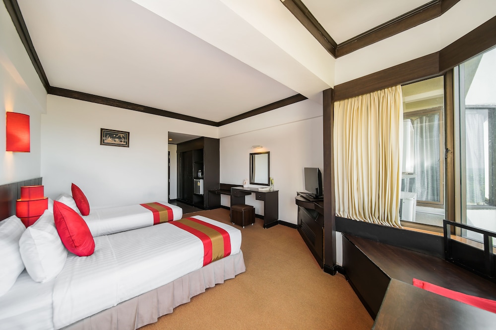 SUPERIOR, TWIN BEDS, OCEAN VIEW