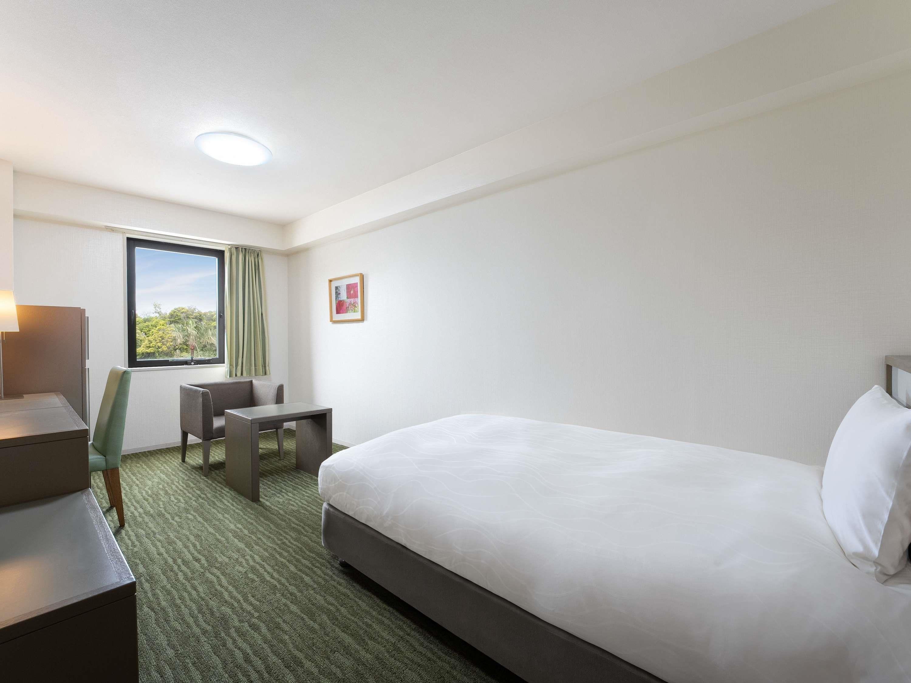 Classic, Single Bed, Forest View