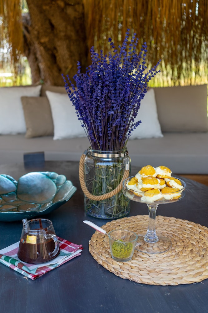 Cunda Battalos Kucuk Otel 16/50