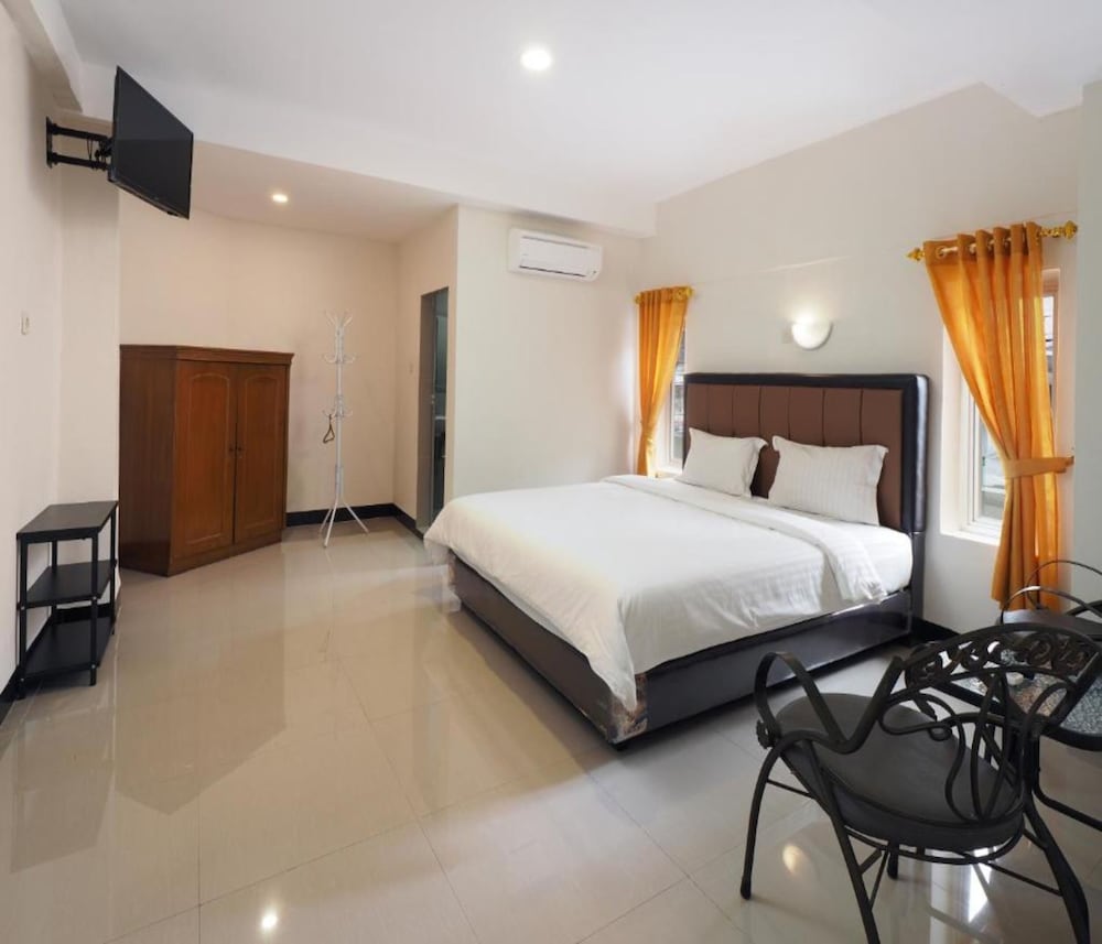 Deluxe, Double Bed