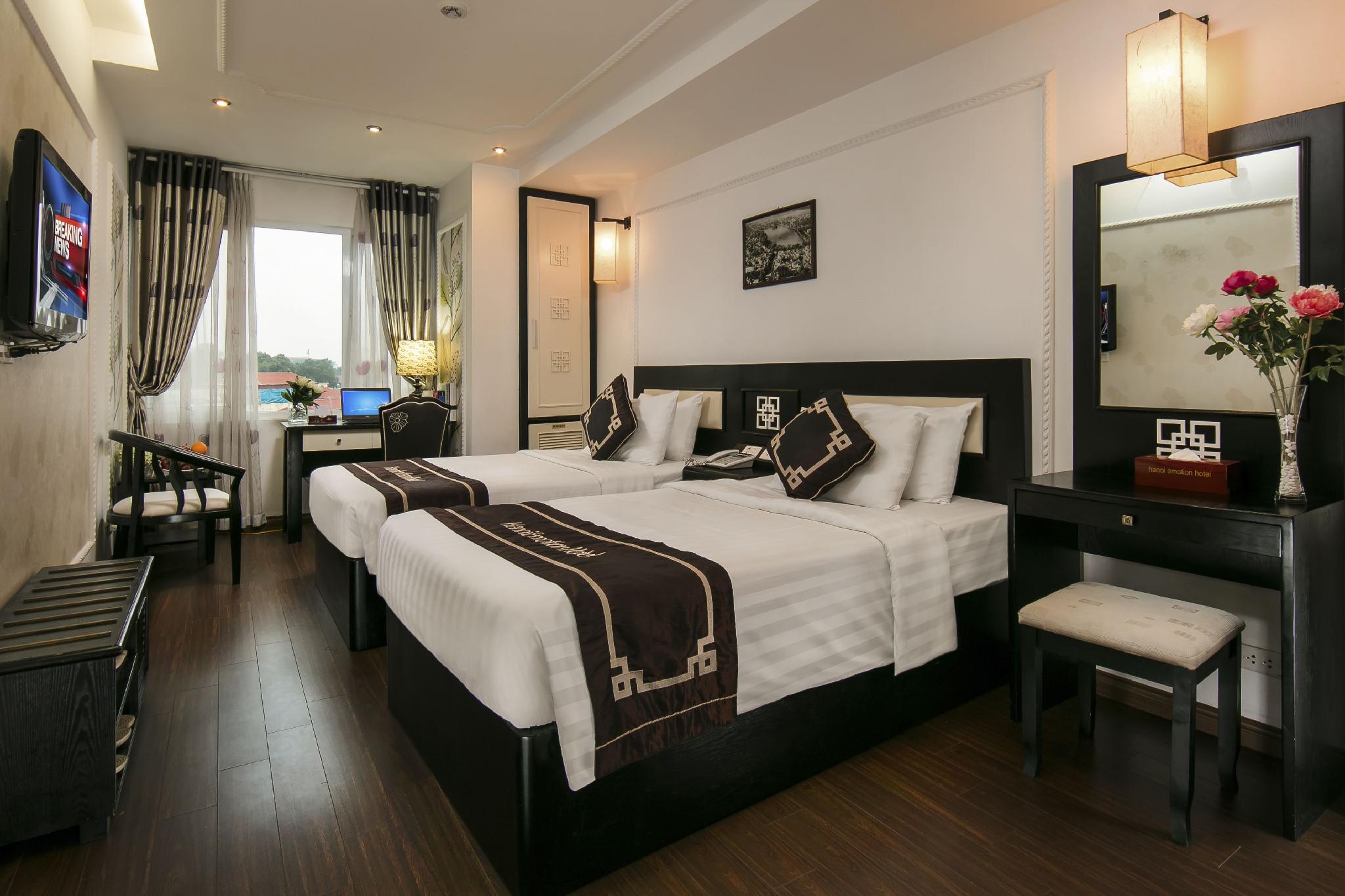 Superior, Double or Twin Bed, City View