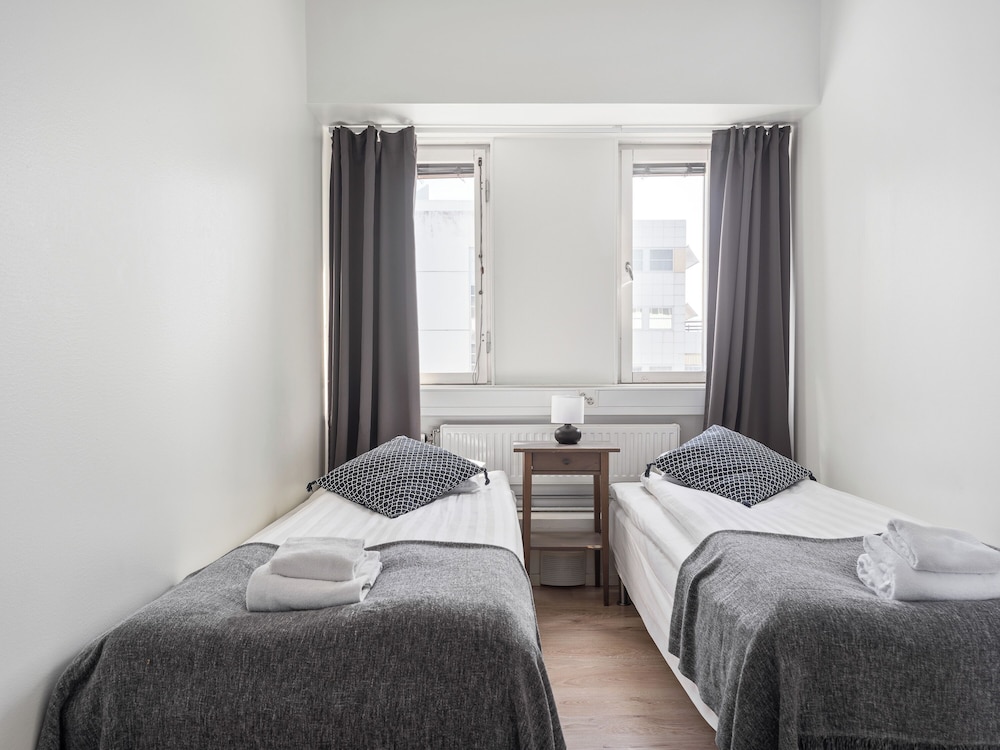 Part-Time Home Slagsta Strand 4/13