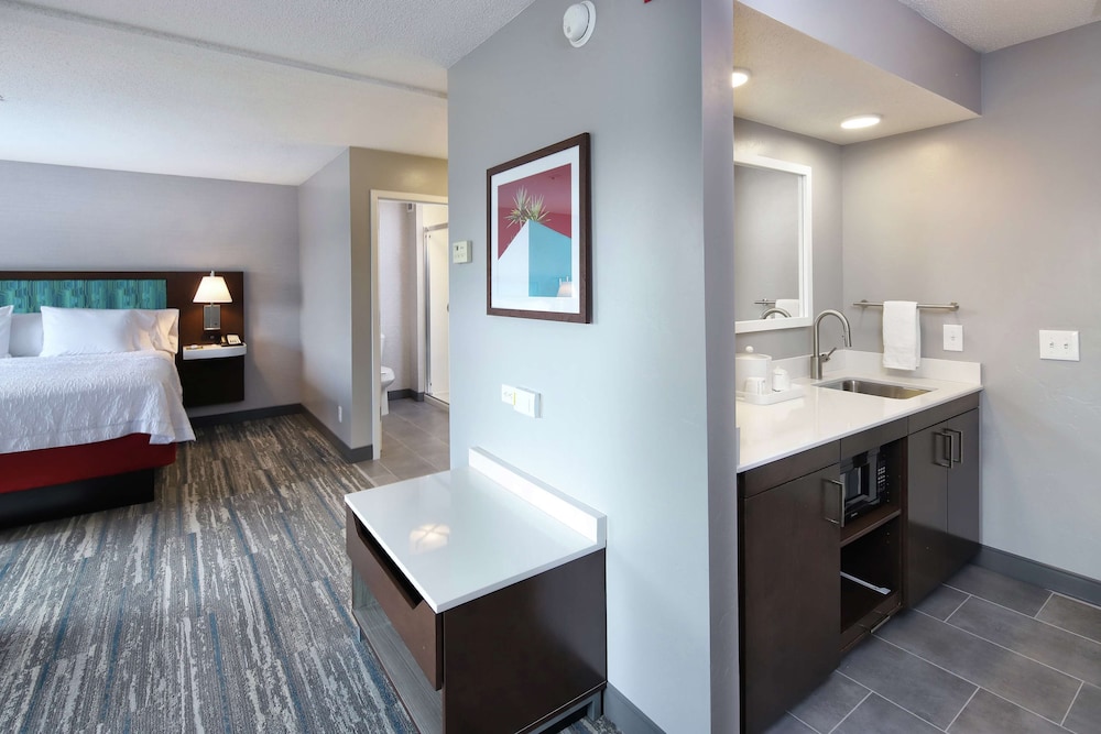 Hampton Inn and Suites Tucson East/Williams Center 18/53