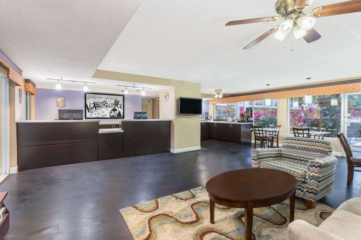 Super 8 by Wyndham Ellenton Bradenton Area 9/29