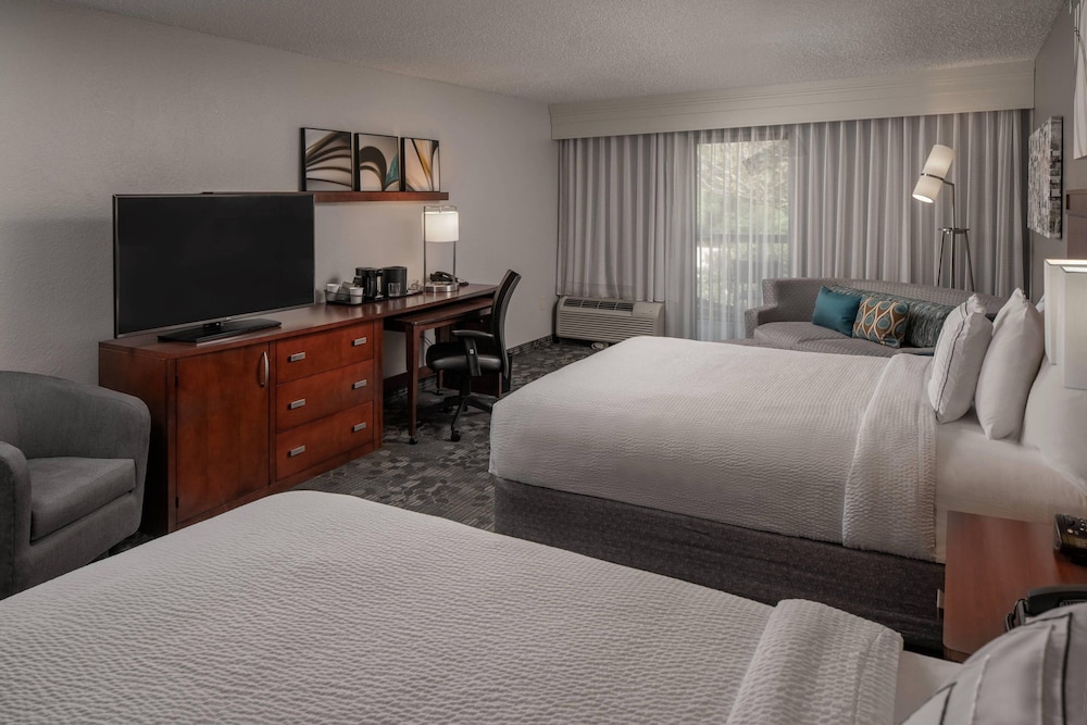 Courtyard Baton Rouge Siegen Lane 8/33