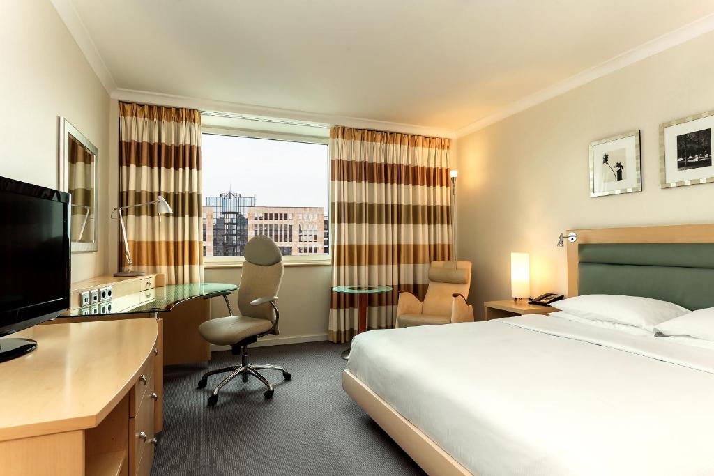 Deluxe, Double Bed