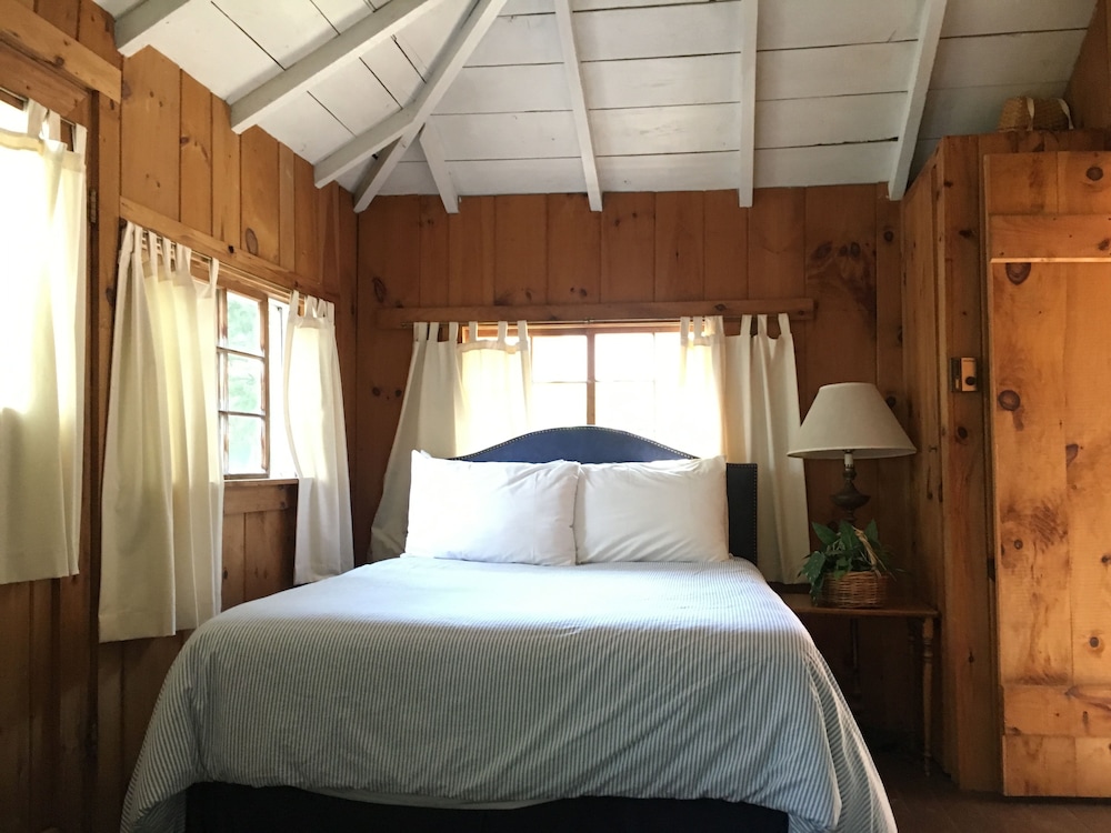 Linekin Bay Resort 13/76