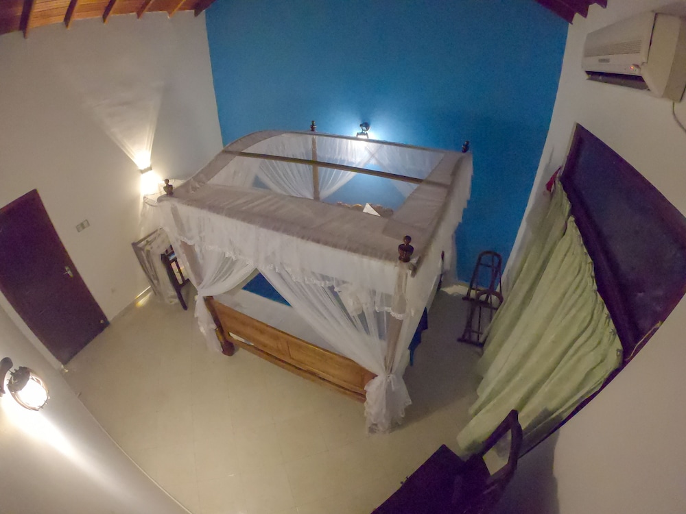Villa Mount Cave 12/19