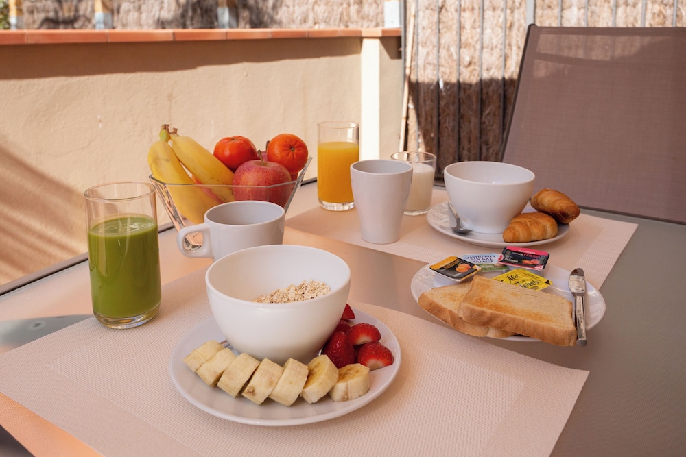 Hostal Siscinc - Adults Only 36/53