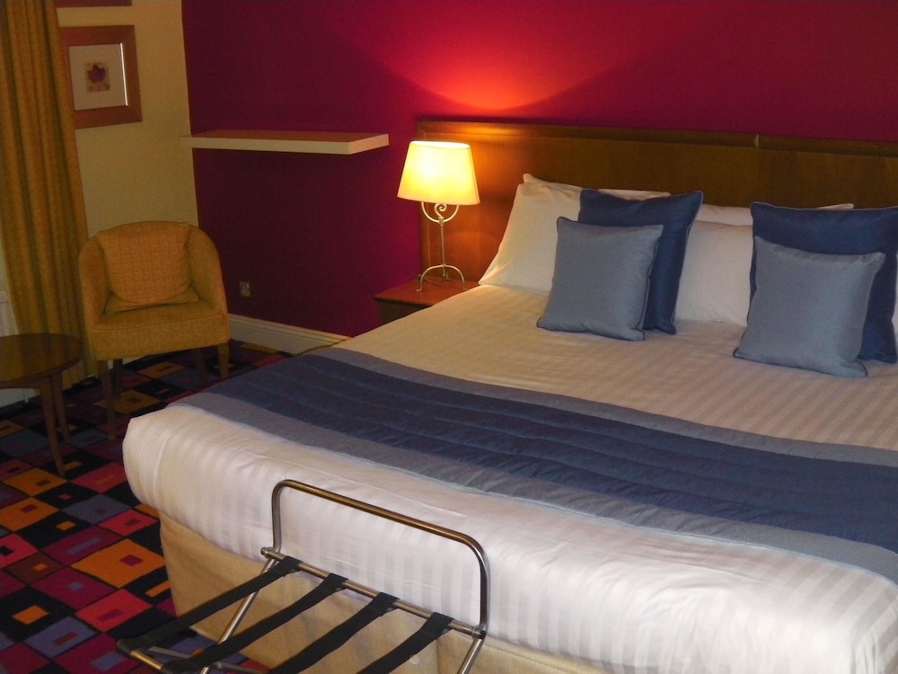The Caledonian Hotel 22/62