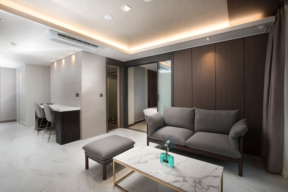 Utop Boutique Hotel and Residence 32/50