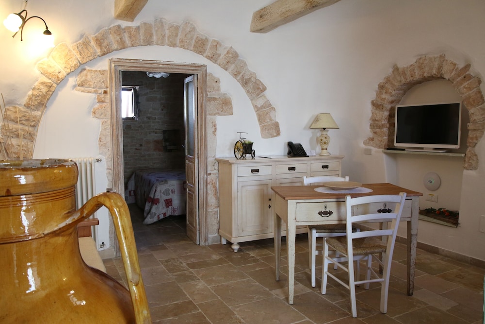 Trulli Holiday Albergo Diffuso 40/64