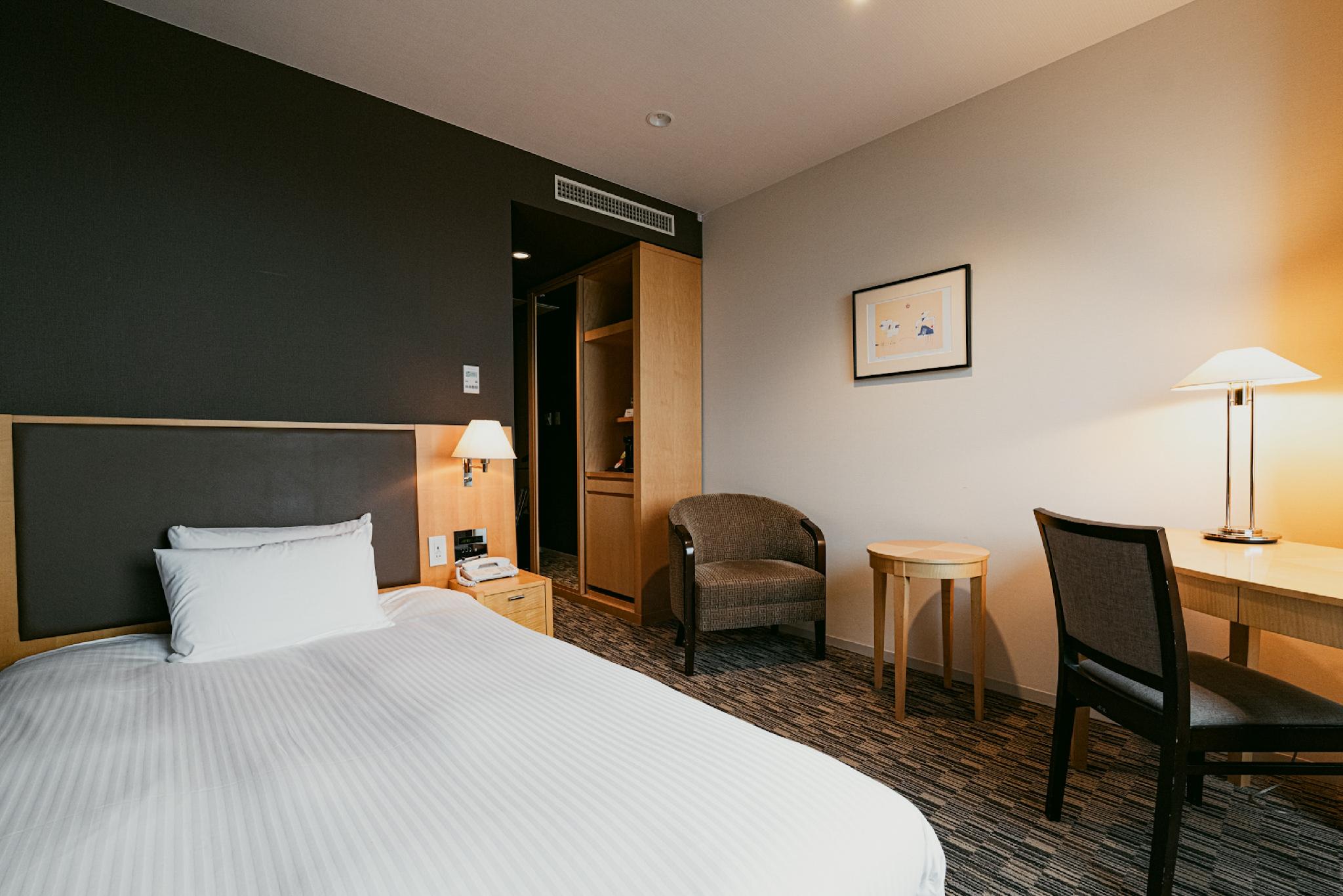 Semi Room, Comfort, Semi Double Bed, Smoking