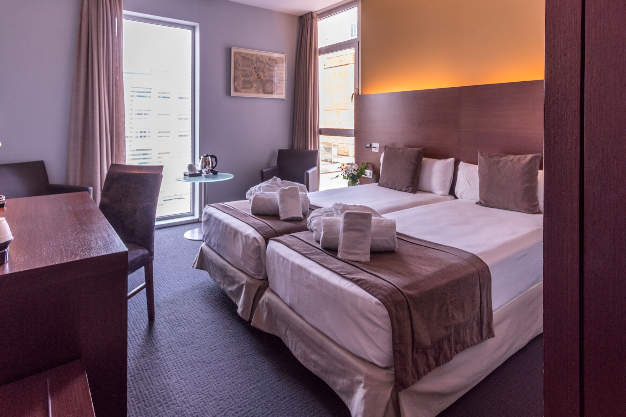 غرفة مفردة بسرير كينج، Madanis Hotel 2/7