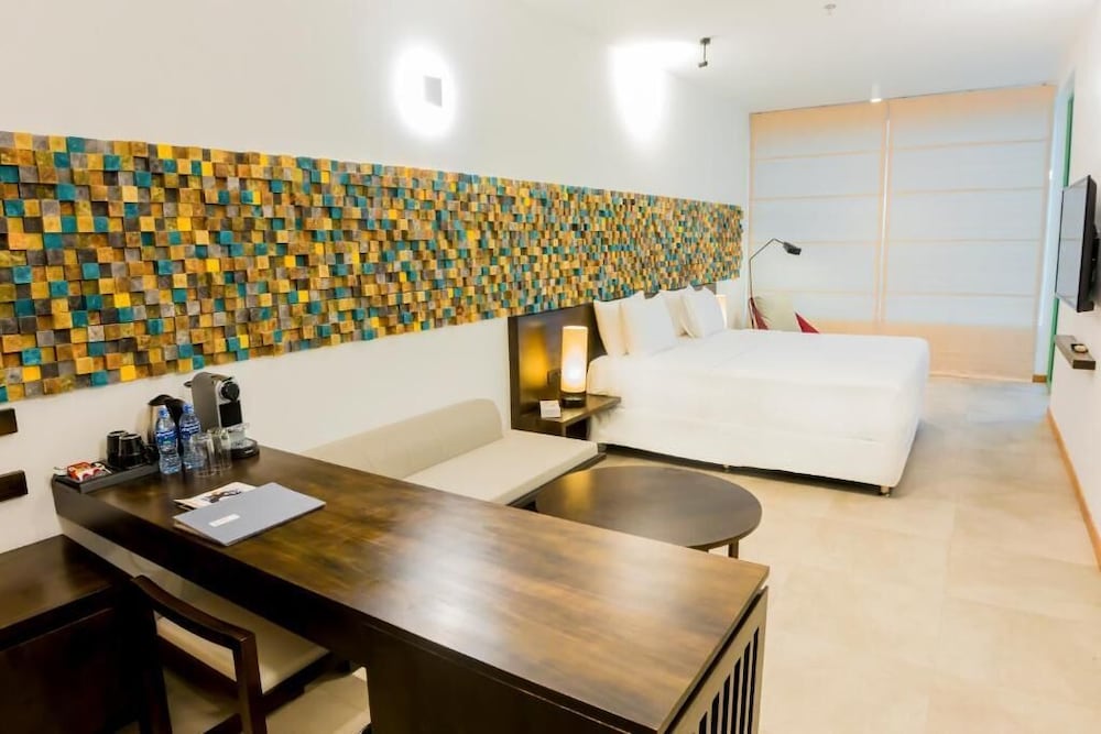 Hotel Me Colombo 25/65