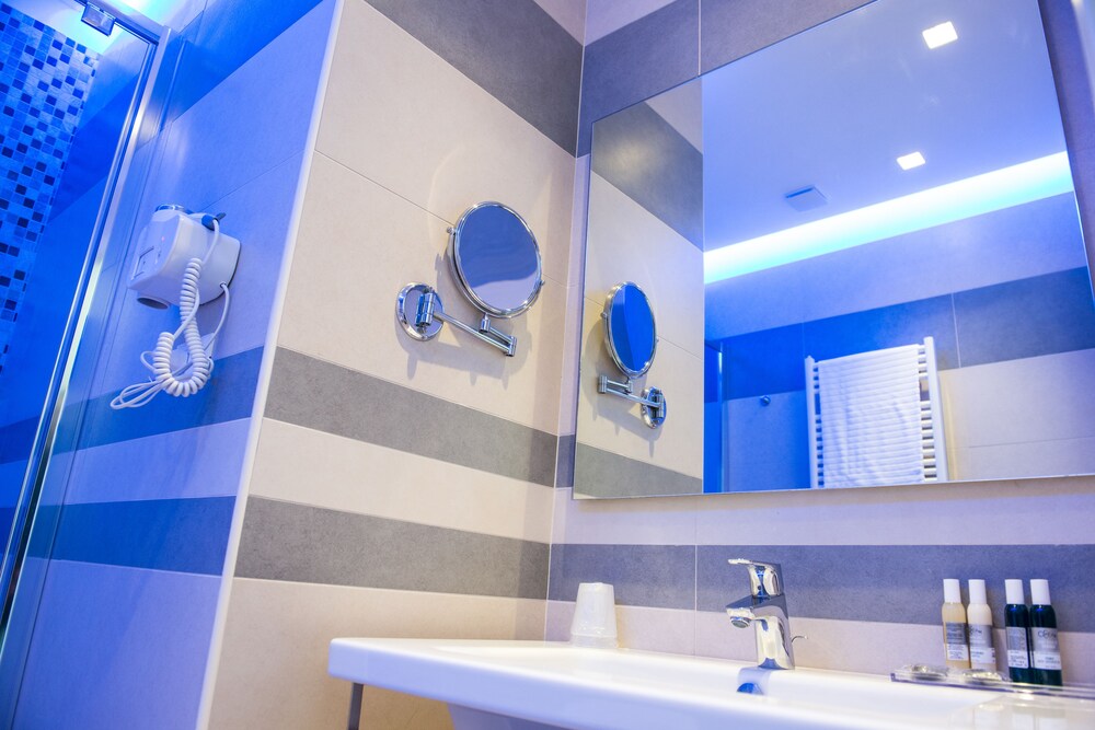 Cico Boutique Hotel 40/64