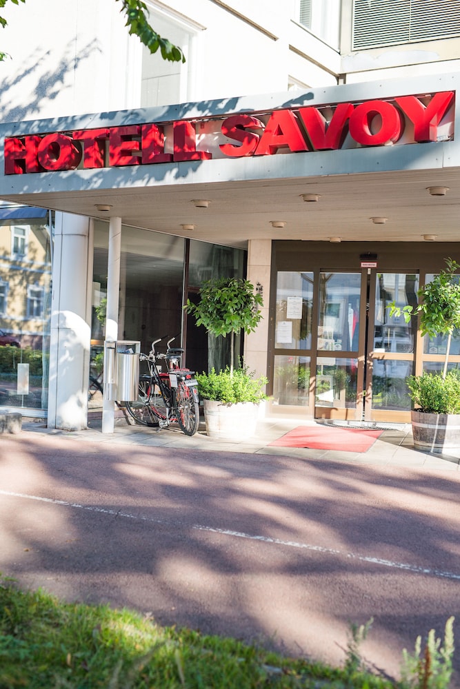 Savoy Hotel 3/36