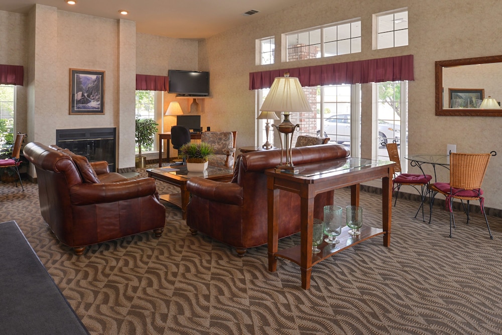Comfort Inn & Suites Susanville CA 12/24