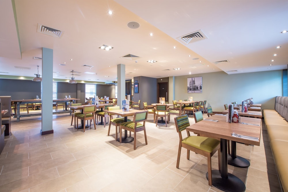 Premier Inn Chelmsford City Centre 41/58