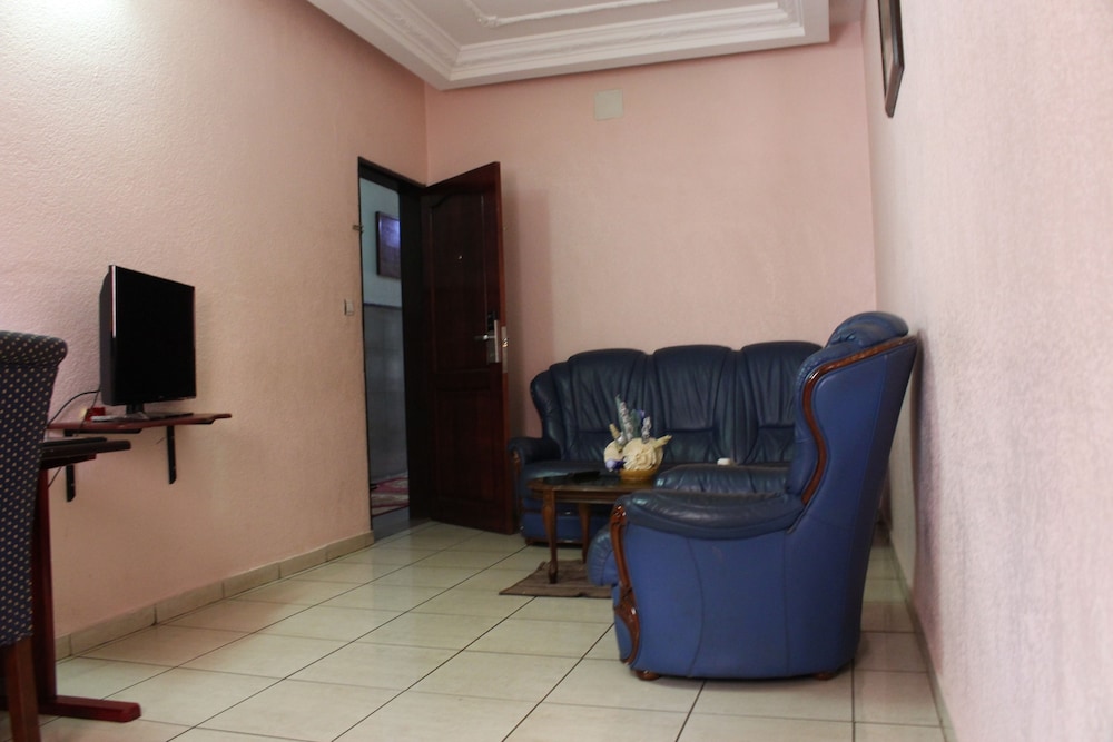 Tou'Ngou Hotel 43/50